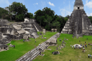 Misteriosas vestígios Maias de Tikal, Guatemala.